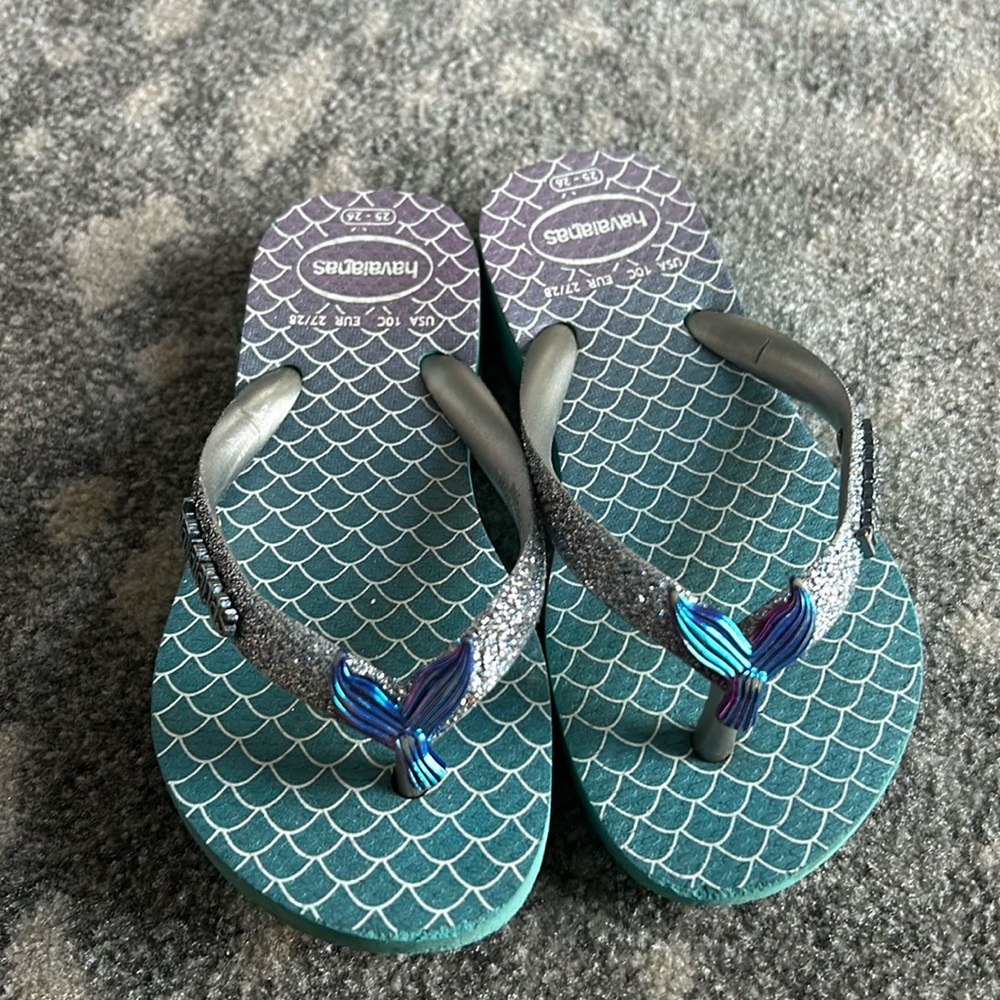 Sparkly mermaid tail Havaianas size 10
